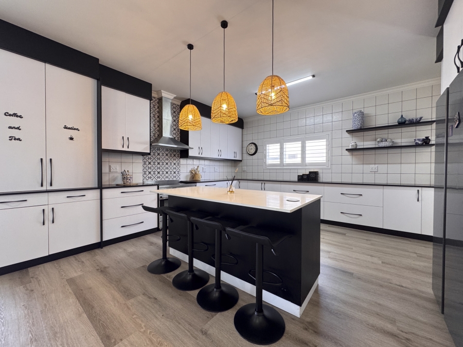 3 Bedroom Property for Sale in Country Club Western Cape